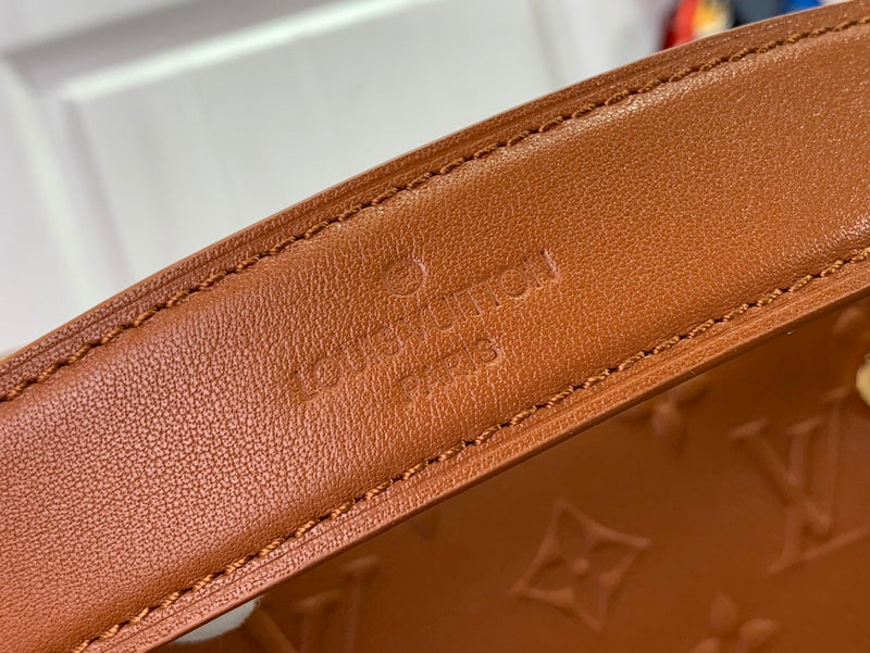 Franco Shops - Louis Vuittons  - 15220