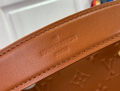 Franco Shops - Louis Vuittons  - 15220