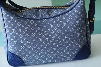 Franco Shops - Louis Vuittons  - 9944