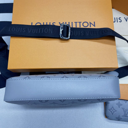 Franco Shops - Louis Vuittons  - 10046