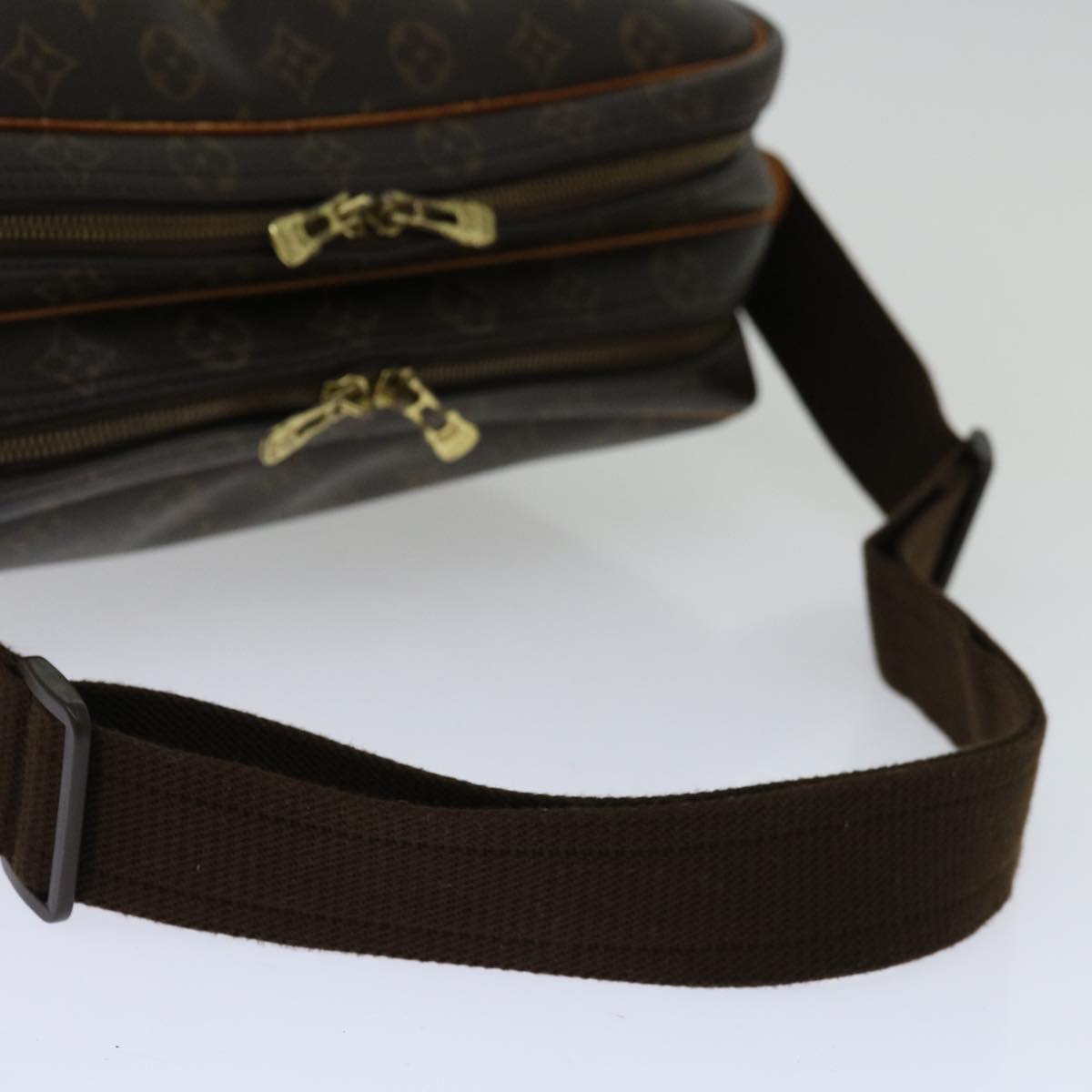 Louis Vuitton Reporter