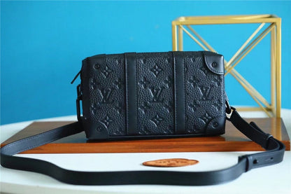 Franco Shops - Louis Vuittons  - 10109
