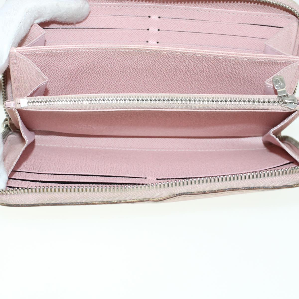 Louis Vuitton Zippy wallet