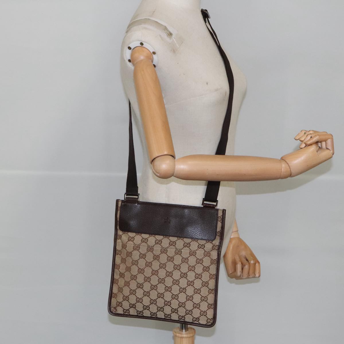Gucci GG Supreme