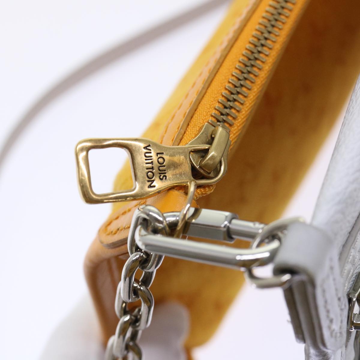 Louis Vuitton Messenger