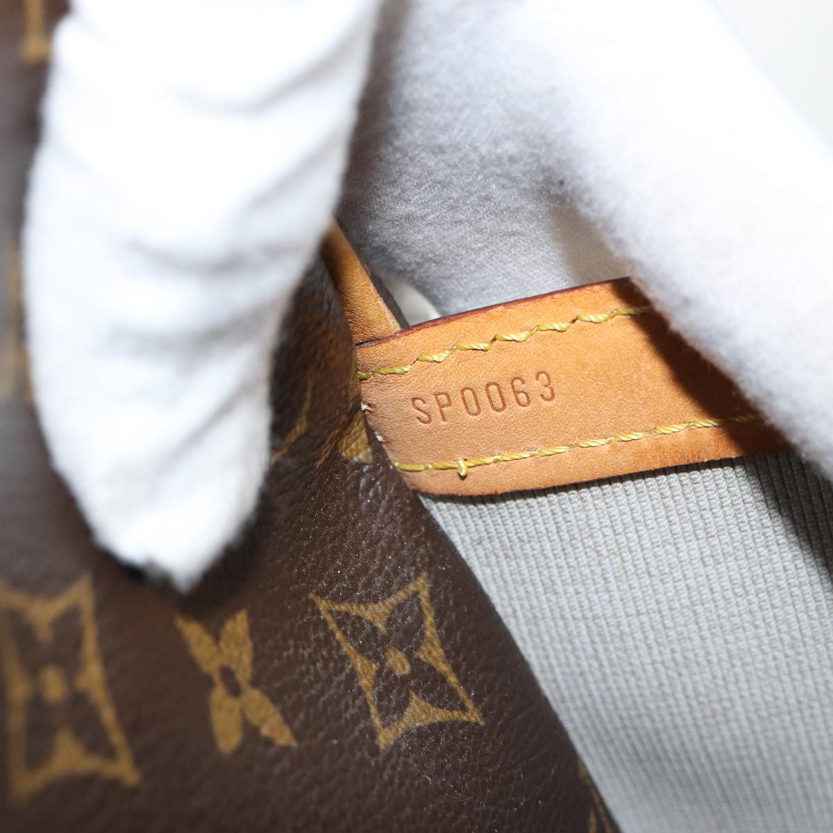 Louis Vuitton Reporter