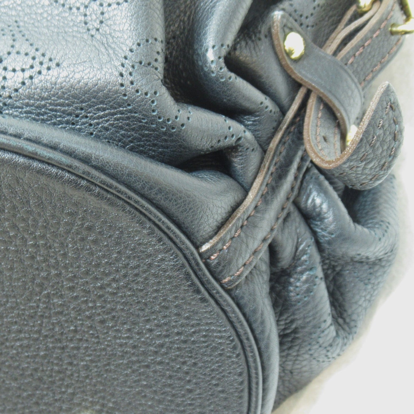 LOUIS VUITTON Mahina XL Black2wayShoulder Bag Black Black Mahina leather M95547
