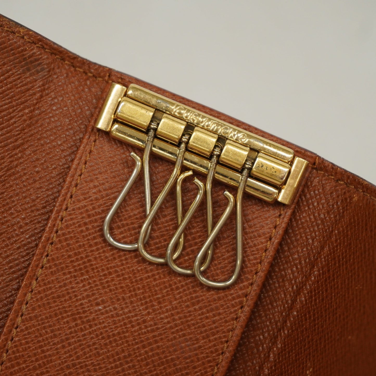 LOUIS VUITTONAuth  Monogram Multicle 4 M62631 Men,Women,Unisex Key Case