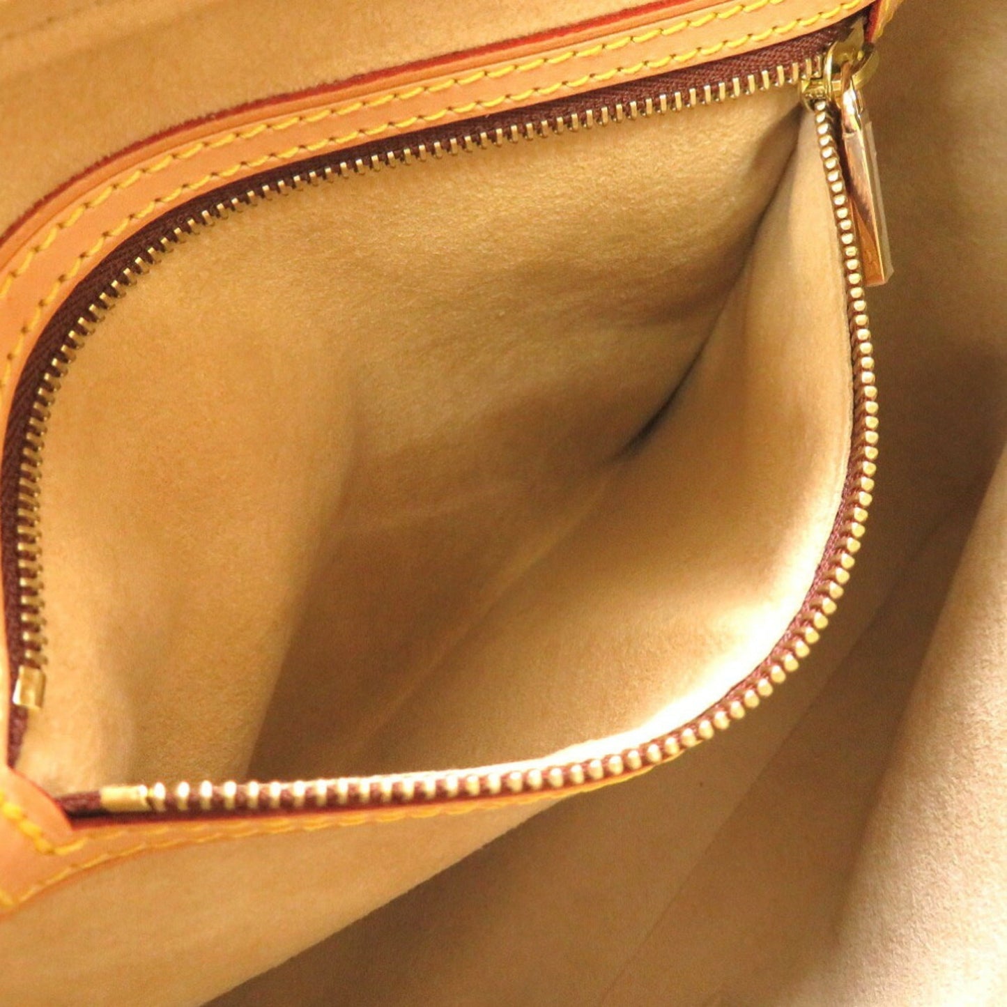 LOUIS VUITTON Monogram Looping MM M51146 Shoulder Bag
