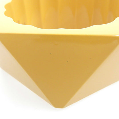 Gucci bangle mustard M size ???V carved seal