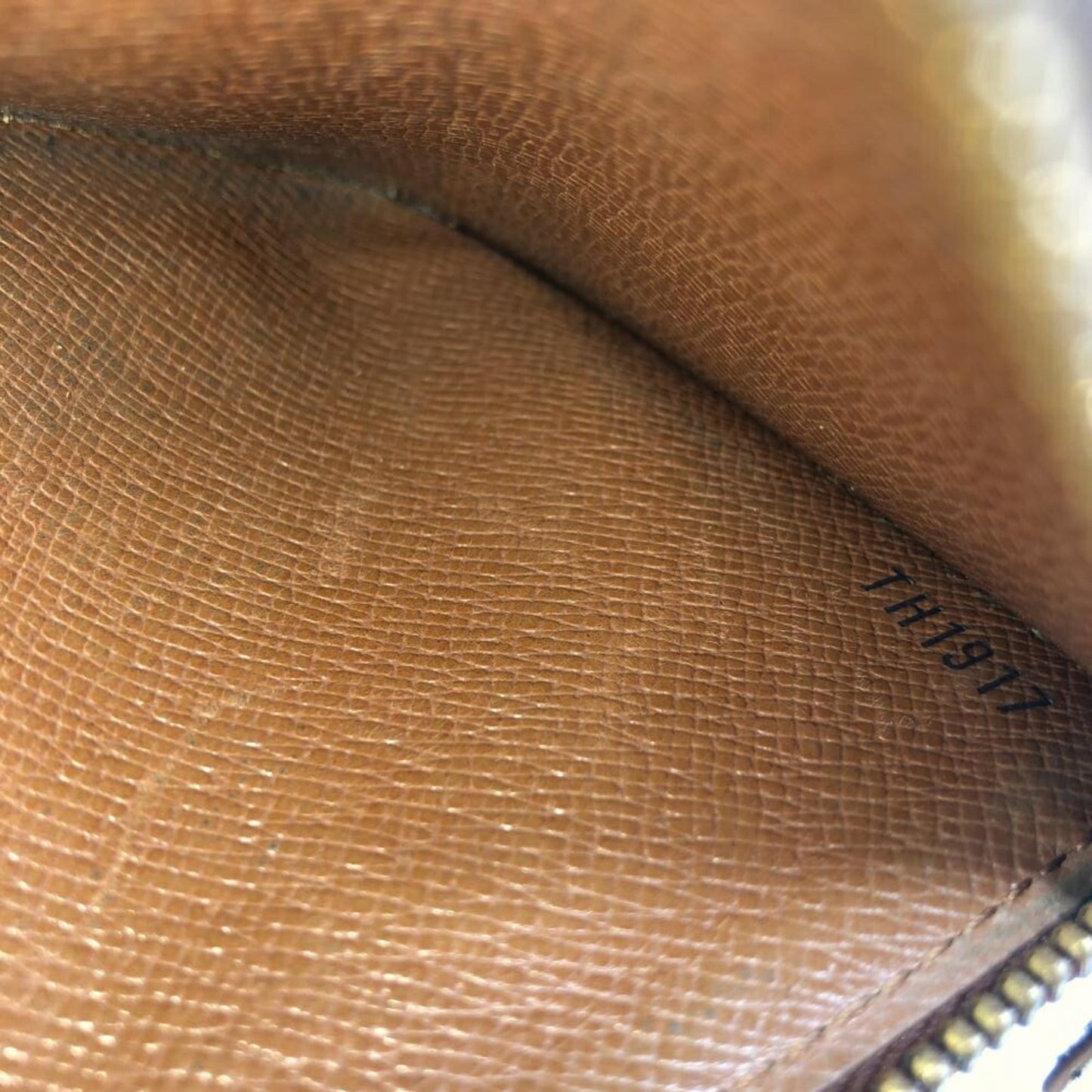 LOUIS VUITTON pochette portomone credit long wallet