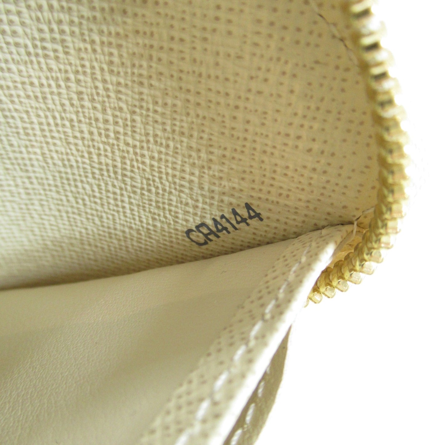 LOUIS VUITTON Zippy Wallet Round Long Wallet Ivory Damier Azur PVC coated canvas N60019