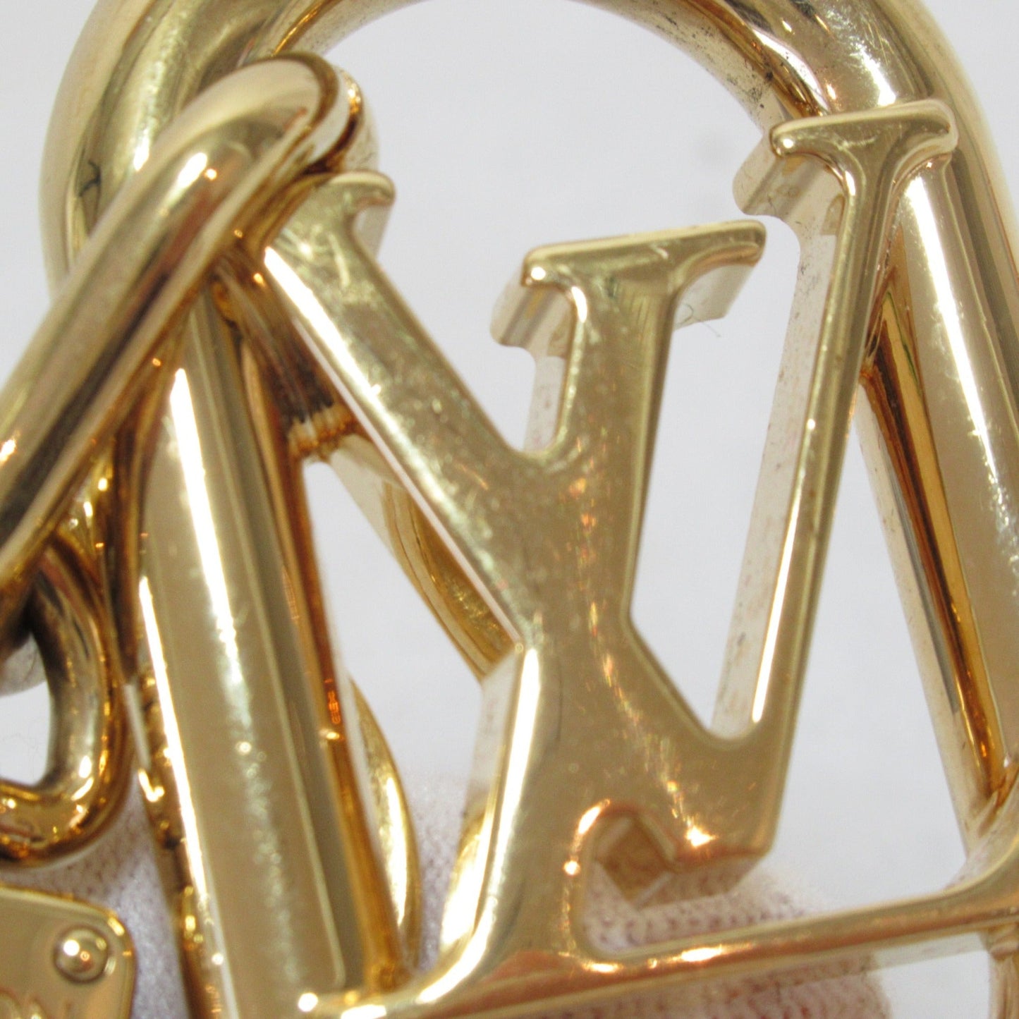 LOUIS VUITTON Key chain/LV link Gold metal M00824