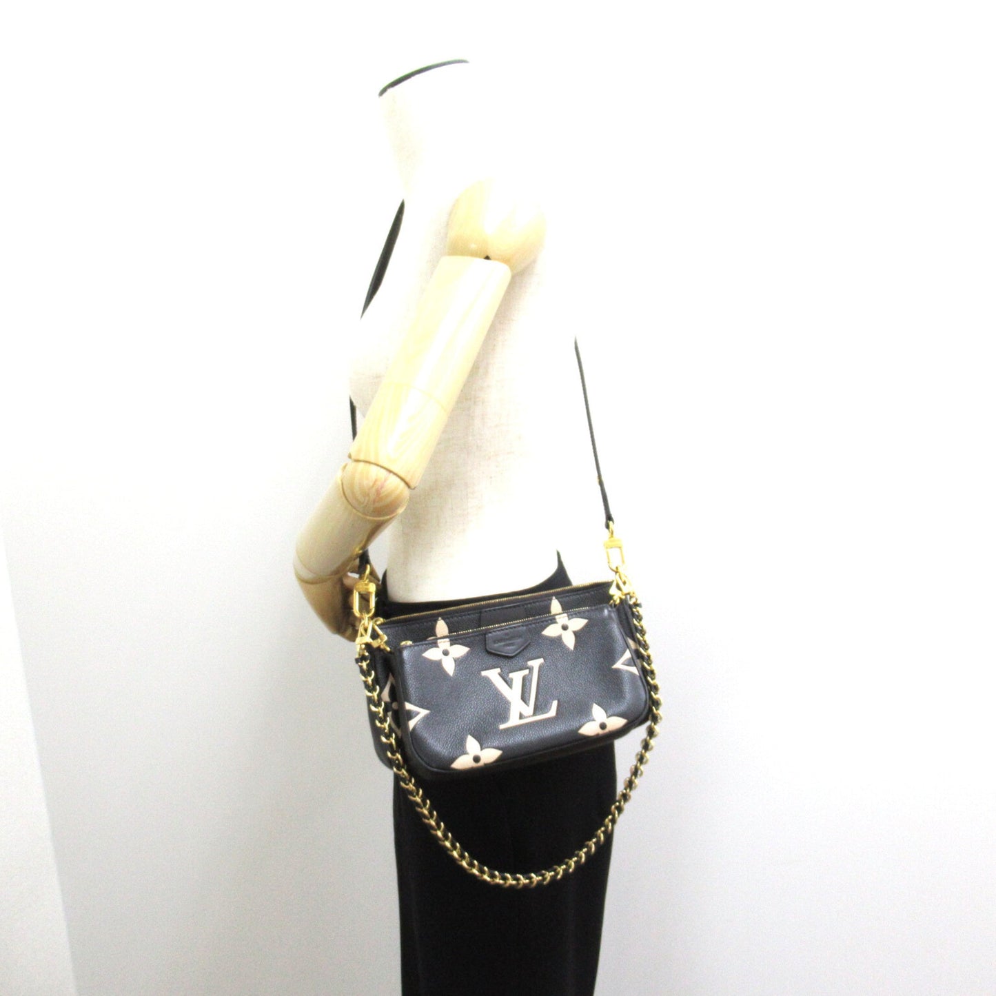 LOUIS VUITTON Multi Pochette Accessoires Black Monogram empreinte leather M45777