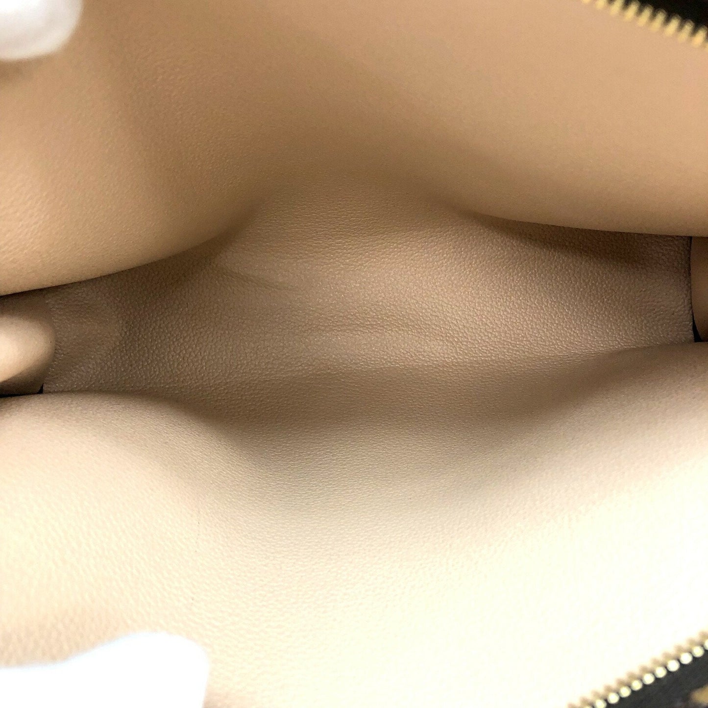 LOUIS VUITTON Posh Toilette 26 M47542 Brown Gold Hardware Pouch Monogram Women's Second Bag