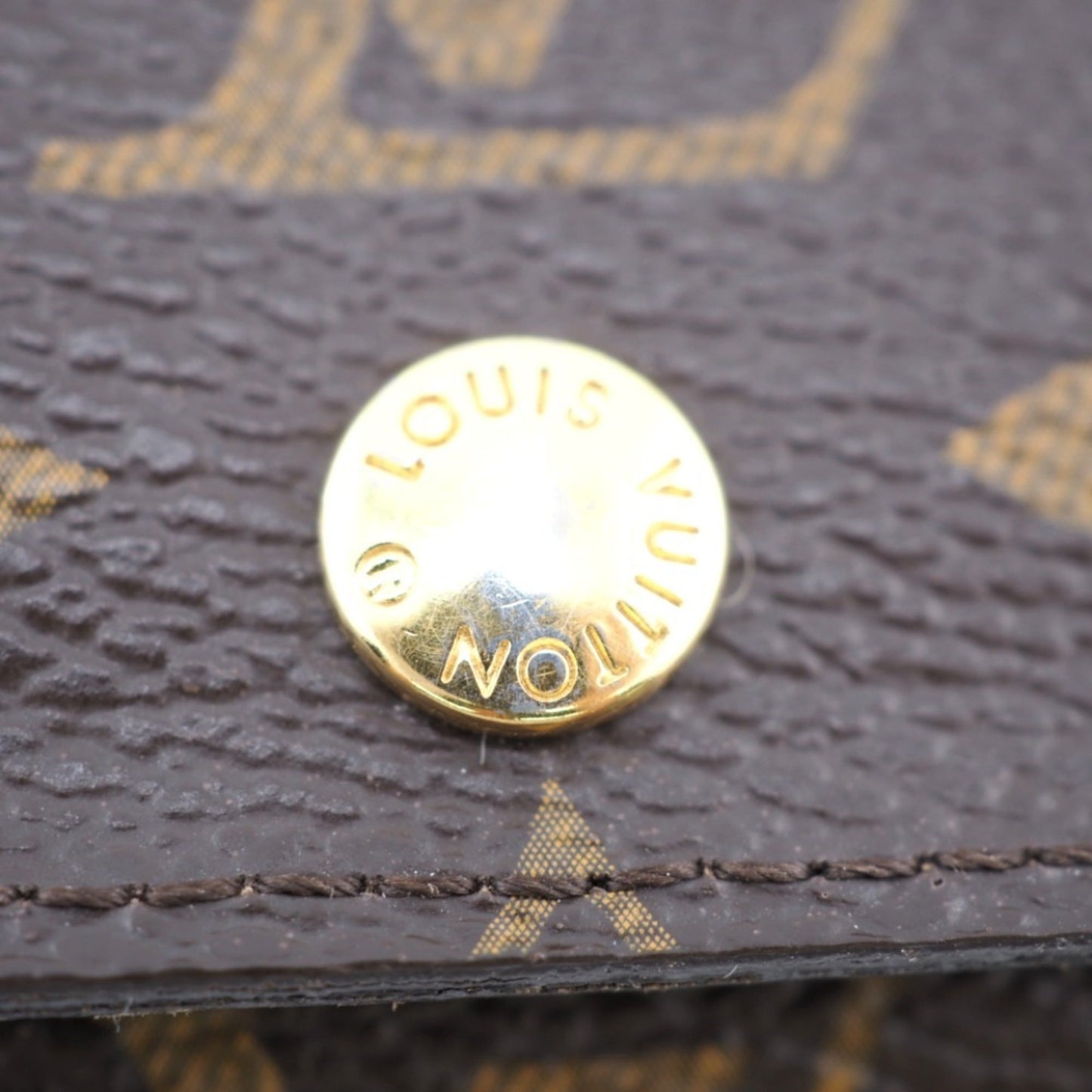 LOUIS VUITTON M69517 Multicle 4 Monogram Key Case Brown Unisex