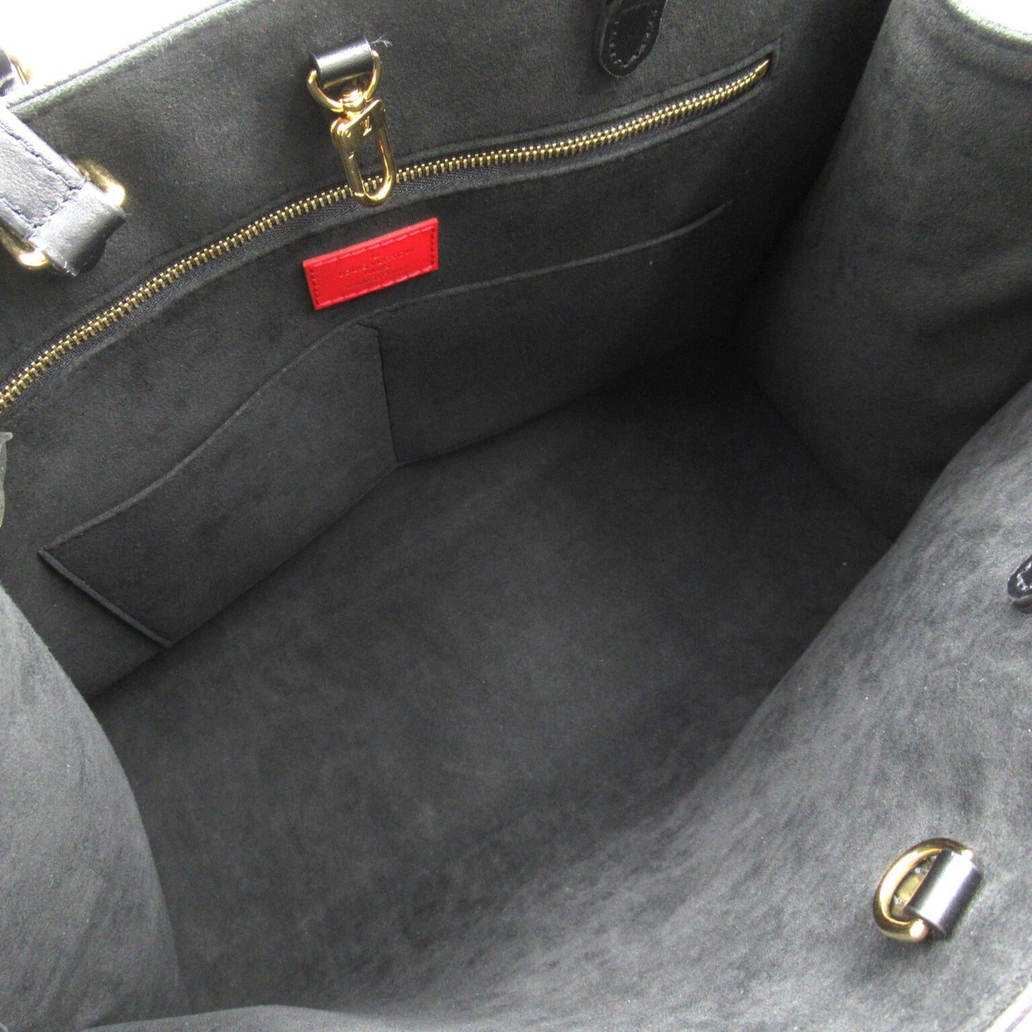 LOUIS VUITTON V Crafty On The Go GM Black Black Monogram empreinte leather M45373