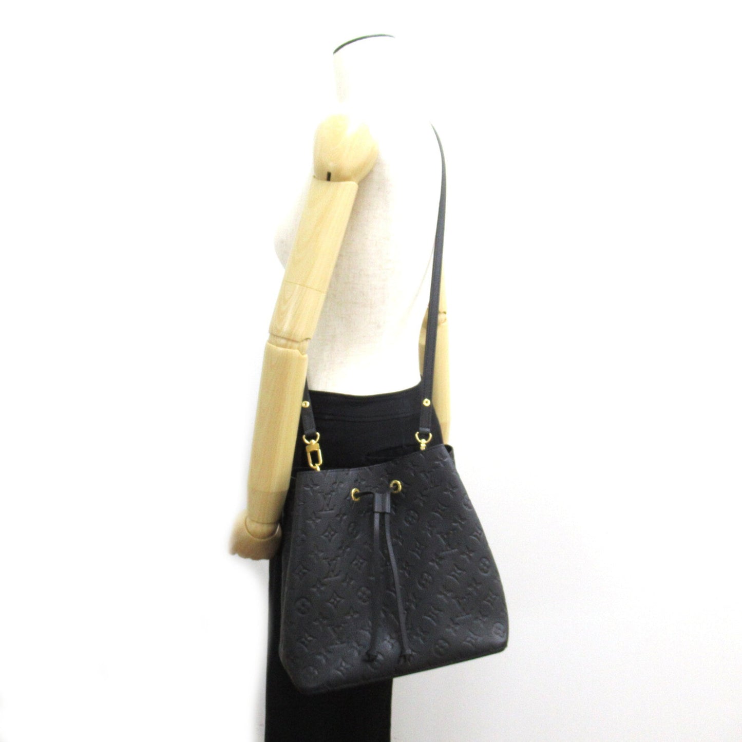LOUIS VUITTON Neonoe Black Black Monogram empreinte leather M45256