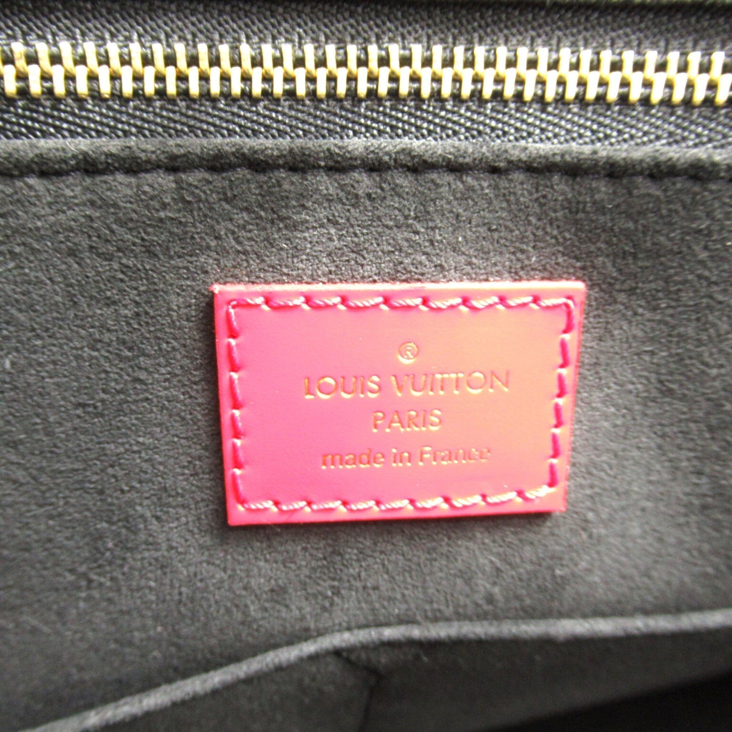 LOUIS VUITTON V Crafty On The Go GM Black Black Monogram empreinte leather M45373