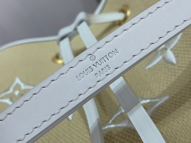 Franco Shops - Louis Vuittons  - 15241