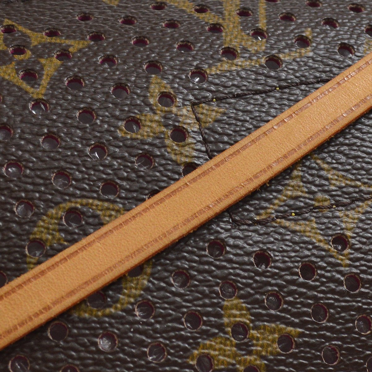 LOUIS VUITTON★ 2006 POCHETTE ACCESSOIRES HAND BAG MONOGRAM PERFO M95183 70223