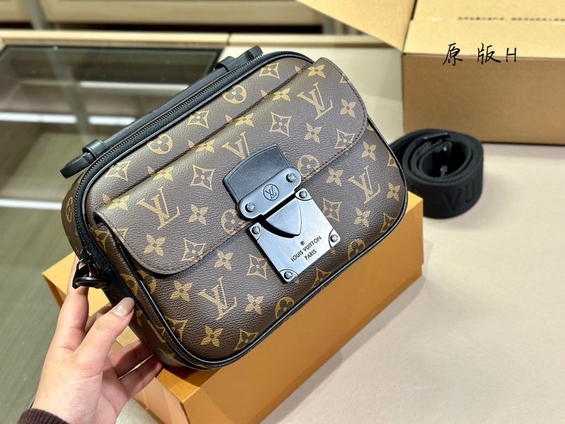 Franco Shops - Louis Vuittons  - 14985
