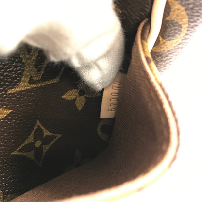LOUIS VUITTON Messenger bag