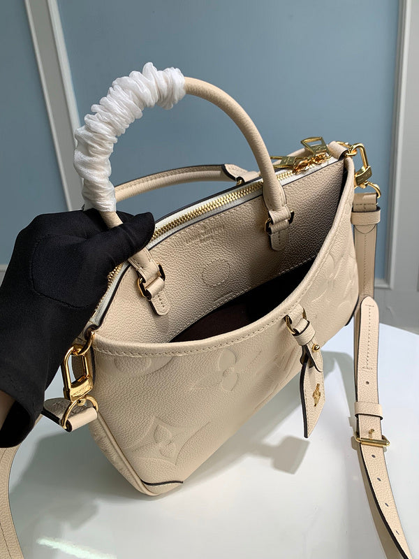 Franco Shops - Louis Vuittons  - 15406