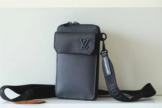 Franco Shops - Louis Vuittons  - 9976