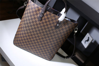 Franco Shops - Louis Vuittons  - 9840