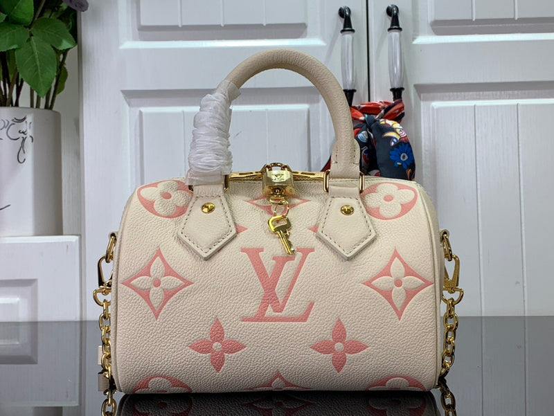 Franco Shops - Louis Vuittons  - 15820