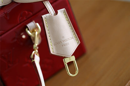 Franco Shops - Louis Vuittons  - 9398