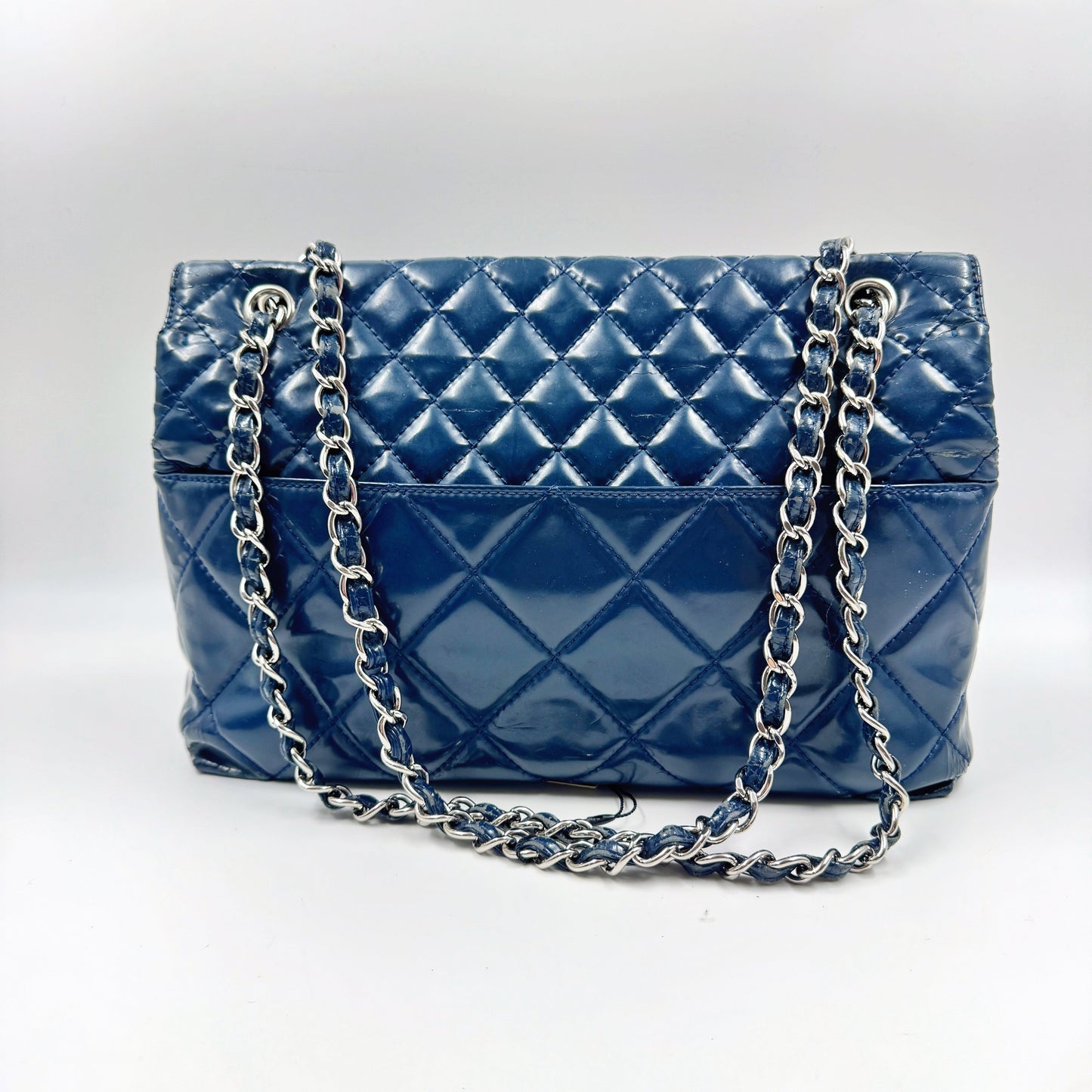 Chanel Quilted In the Business navy blue patent leather Flap bag TWS