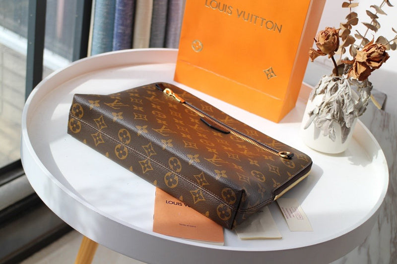 Franco Shops - Louis Vuittons  - 15541