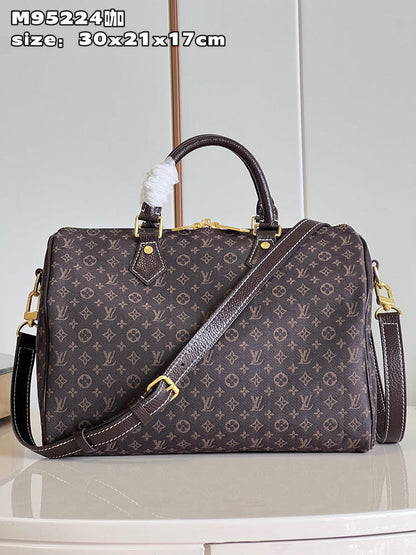 Franco Shops - Louis Vuittons  - 15335