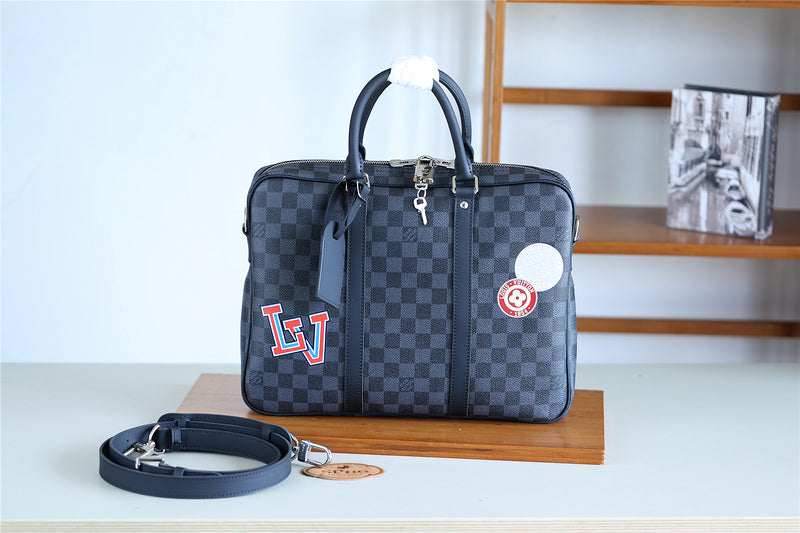 Franco Shops - Louis Vuittons  - 9854