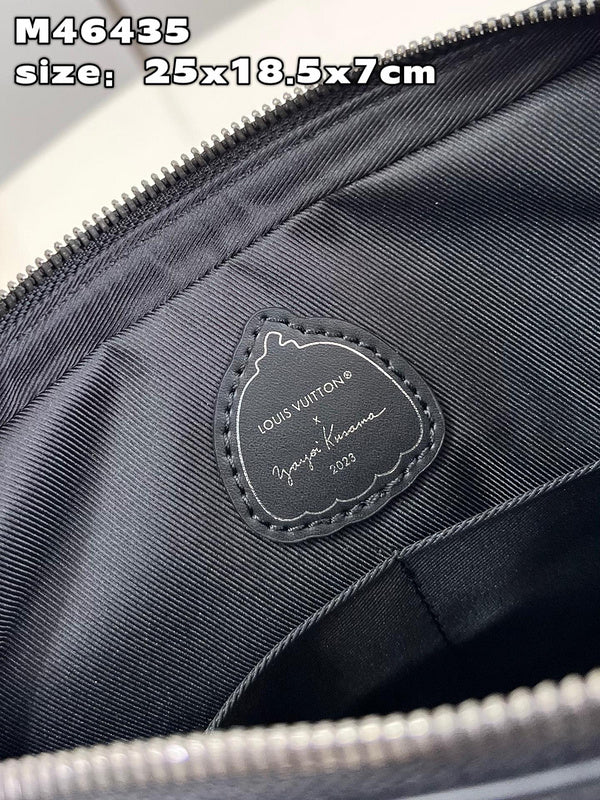 Franco Shops - Louis Vuittons  - 15826