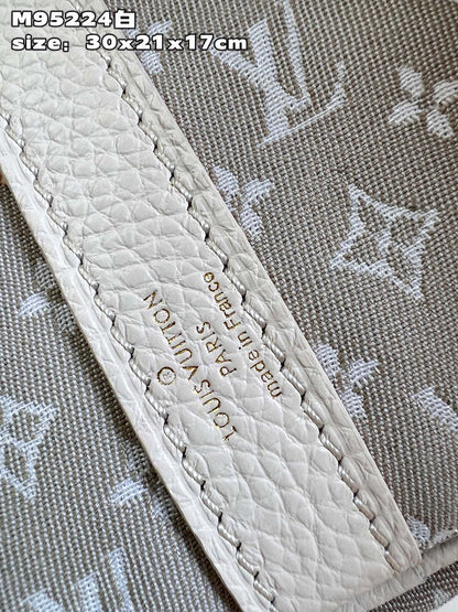 Franco Shops - Louis Vuittons  - 15337