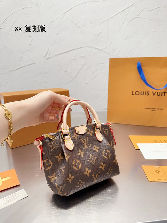 Franco Shops - Louis Vuittons  - 14918