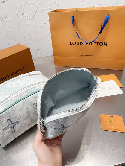 Franco Shops - Louis Vuittons  - 15028