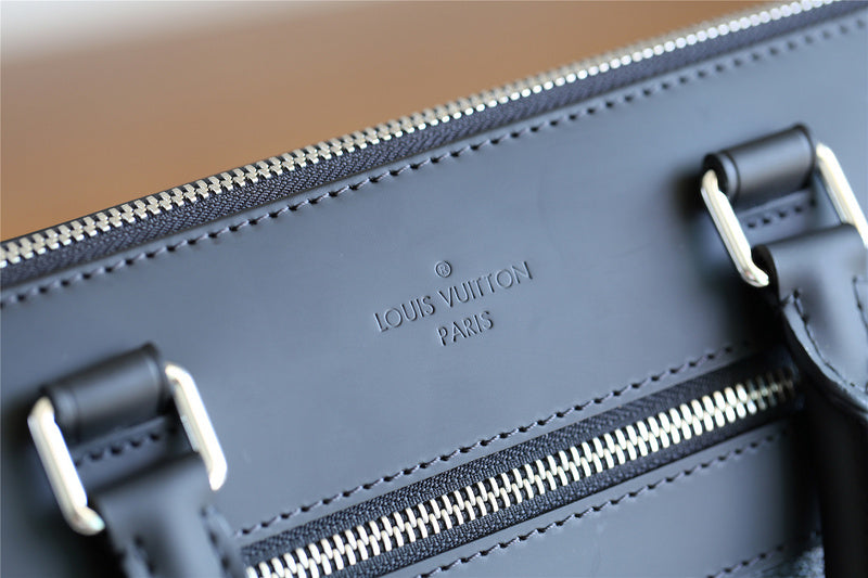 Franco Shops - Louis Vuittons  - 9852