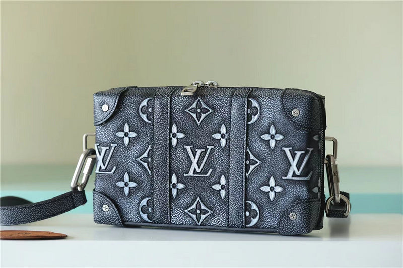 Franco Shops - Louis Vuittons  - 10127