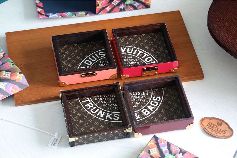 Franco Shops - Louis Vuittons  - 9507