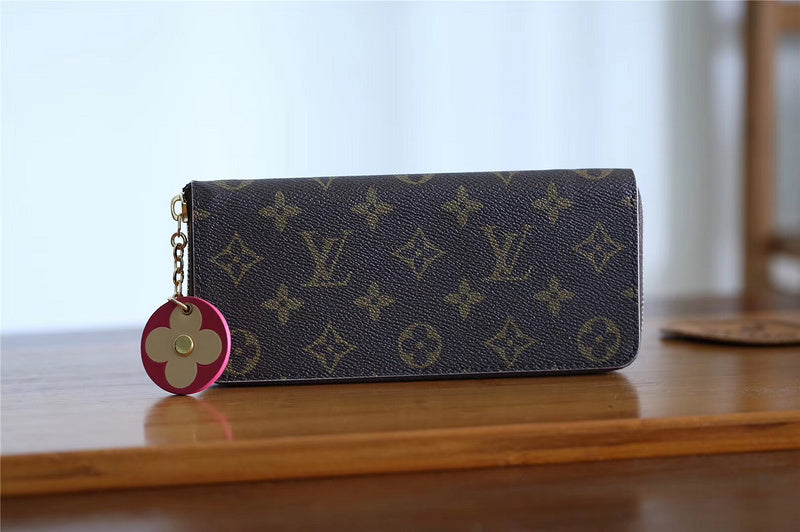Franco Shops - Louis Vuittons  - 9420