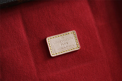 Franco Shops - Louis Vuittons  - 9554