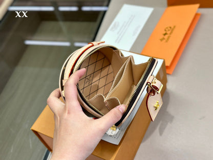 Franco Shops - Louis Vuittons  - 15043