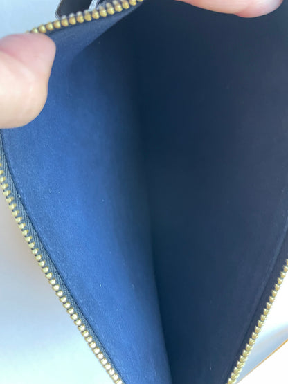 Clutch Luxury Designer By Louis Vuitton  Size: Large