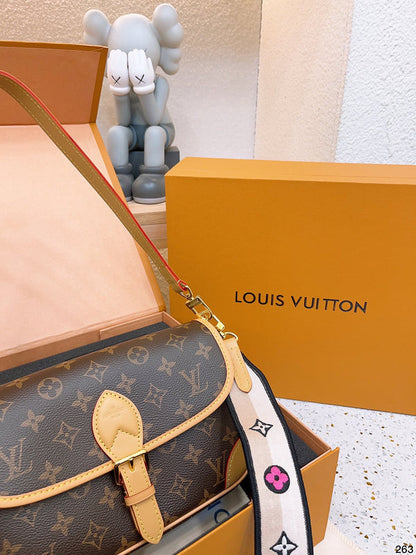 Franco Shops - Louis Vuittons  - 14970