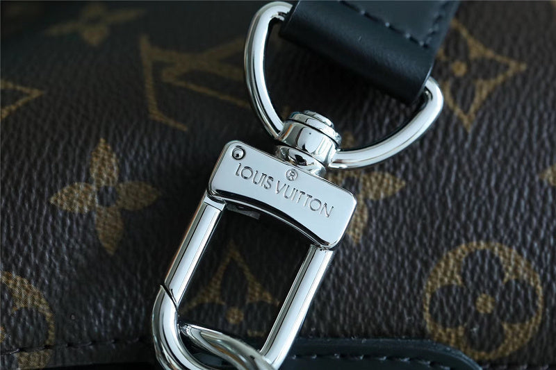 Franco Shops - Louis Vuittons  - 9859