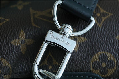 Franco Shops - Louis Vuittons  - 9859